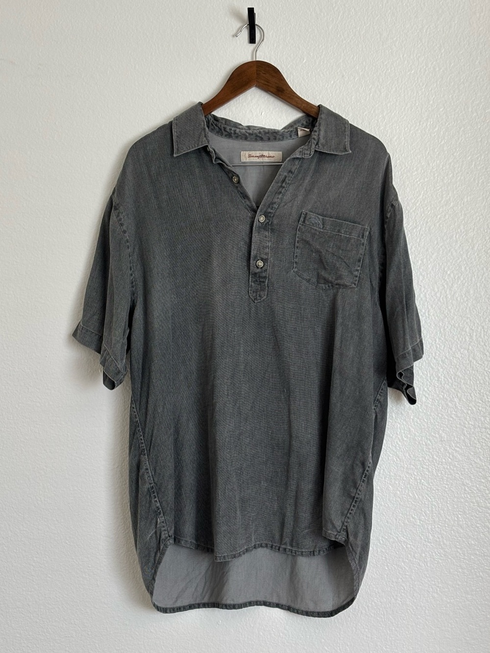 Tommy Bahama Men's Washed Short-Sleeve Polo Shirt in Charcoal. Item 015